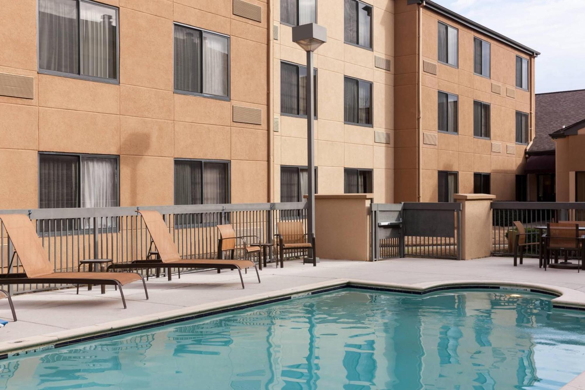 Courtyard By Marriott Jackson Ridgeland Hotel Kültér fotó